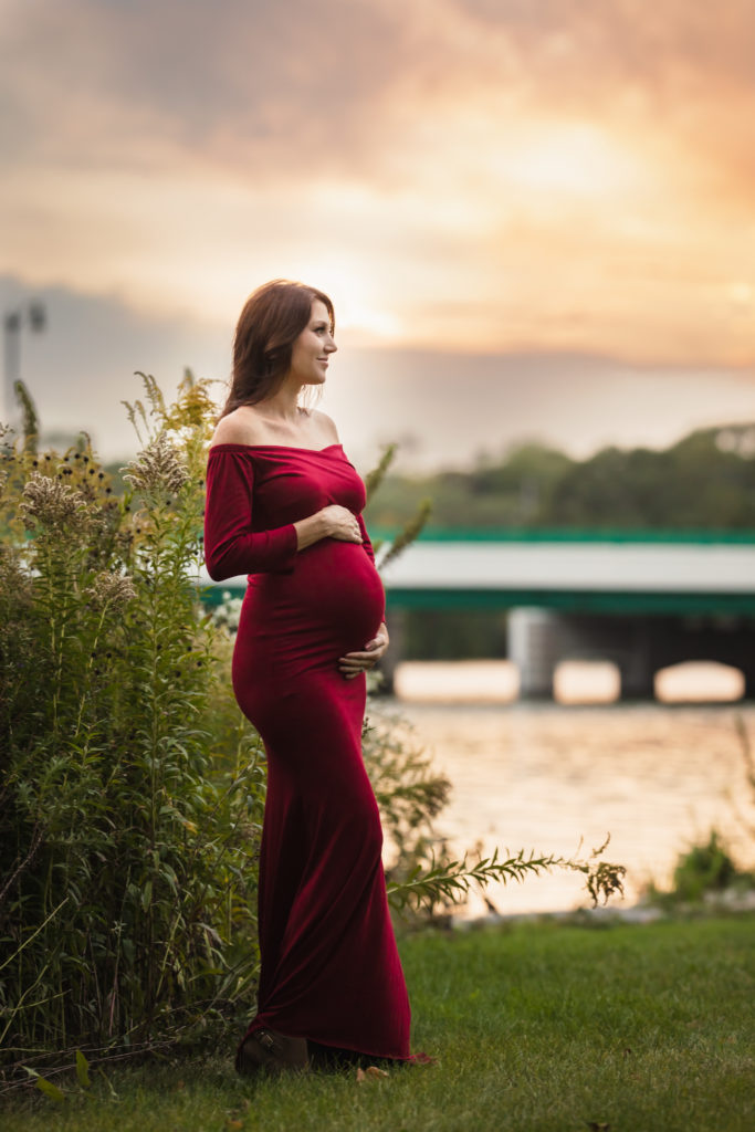 Pregnancy photoshoot in Janesville, Wisconsin