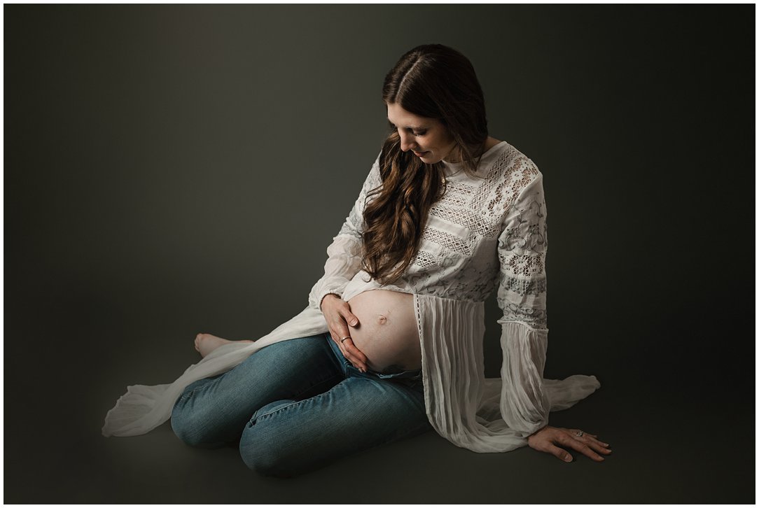 Pregnancy photography by Olivia Acton Photography